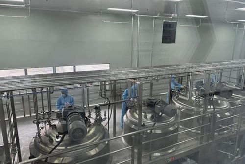 碧蓮生物 如何找有實力的工廠幫忙生產(chǎn)加工一套精華水乳霜套盒